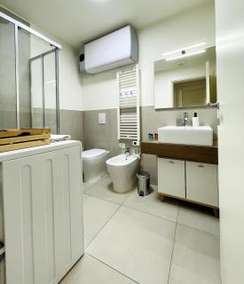 Elegant One-Bedroom Apartment with Private Terrace- steps from Basilica del Santo - 3