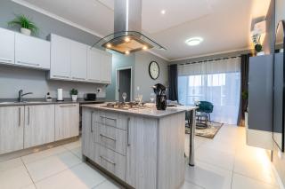 Azure on New - Luxe Retreat - 8