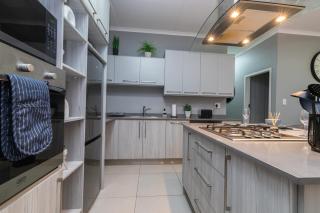 Azure on New - Luxe Retreat - 3