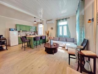 The Emerald Vintage Apartment Mytilene - 0