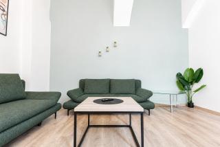 8-min Walk to Westbahnhof Chic 1BR Apartment - 6