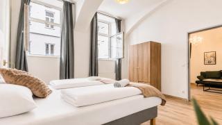 8-min Walk to Westbahnhof Chic 1BR Apartment - 9