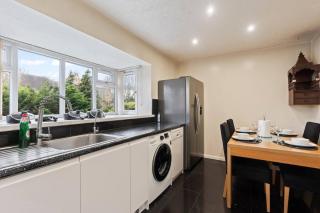 The Knight by Francha Stays - Sleeps 8 - 5