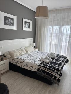 APARTAMENTO A 10m DE LA PLAYA DE SOMO CON PARKING Y ASCENSOR - 1