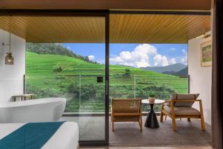 Floral Lux Hotel--Panoramic View of Terrac,Sunrise, Heated Pool & Affordable Luxury - 2
