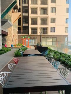 Tayastay - High Floor 2BR Apt with Pool View - Near VSIP & Mall - 4