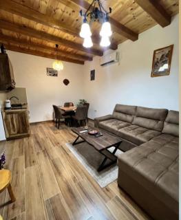 Small Stone Cottage - 5