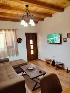 Small Stone Cottage - 4