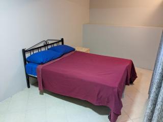 Captains Quarters Garden Villa - 2