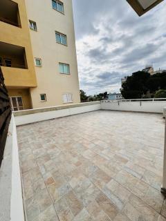 Stylish Apartment with Spacious Terrace - 3
