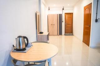 Monkey Toe Guesthouse - 1
