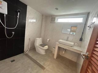 Monkey Toe Guesthouse - 8