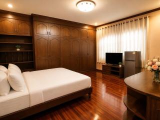 Kat's GuestHouse - 6