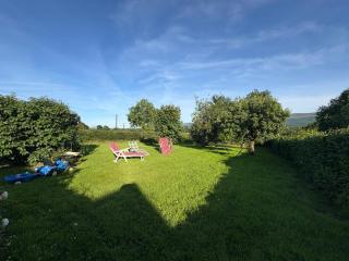 3-Bed House Sleeps 6 with Garden and Parking - 5