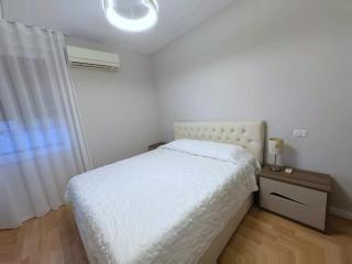 Botanical Garden Apartment - 4