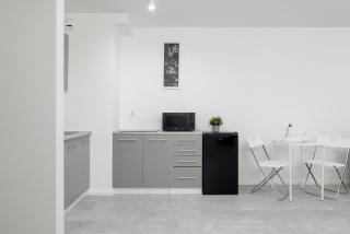 Eleganckie i Stylowe Studio z Balkonem w Sosnowcu by Noclegi Renters - 4