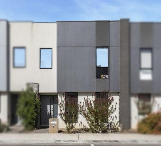 Modern Family Home in Craigieburn - 5