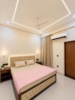 Balcony View room in gated society - 7