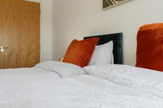 West Bridgford Luxury Apartment - 2