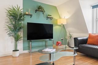 West Bridgford Luxury Apartment - 4