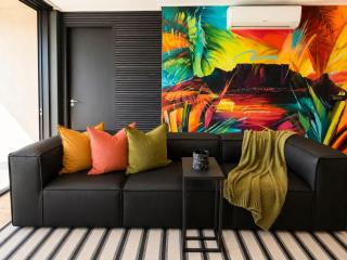 The Glengariff 701 - Designer 2-Bedroom Apartment on the Atlantic Seaboard - 9
