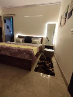 Balcony Studio near Max Hospital & Select Citywalk - 2