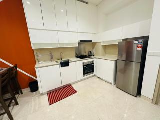 Lucentia Residence BBCC Modern City View Stay - 8