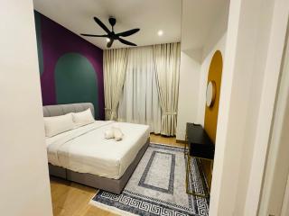 Lucentia Residence BBCC Modern City View Stay - 1