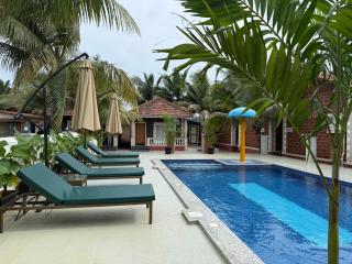 Palm Escape Beach Resort - 7