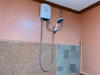 Queen's Guest House - 8