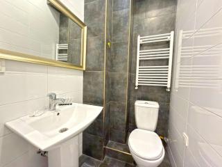 Central Apartment In Tbilisi III - 1