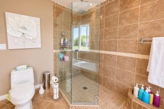 3BR Stylish Home Premium Kitchen & Bright Spaces - 6