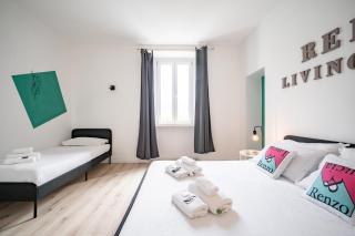 Renzo & Lucia Lakefront Suites with Stunning Views of Lake Como - 8
