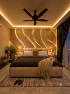 Noir, 1BR, Gulberg, MM Alam, Self-check-in, Pool - 1