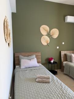 Paphia Olive Suite - 2