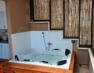 Art & View Family Jacuzzi Suite with Balcony - 5