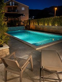 Apart-pool Tivat - 0