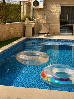Apart-pool Tivat - 8