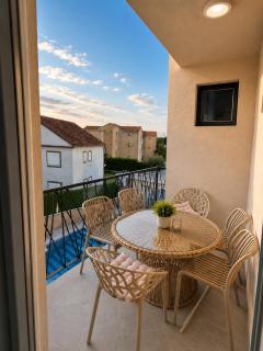 Apart-pool Tivat - 6