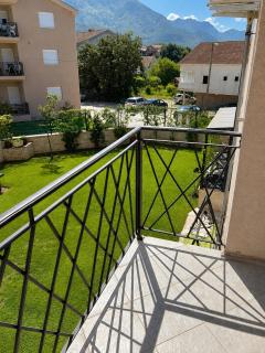 Apart-pool Tivat - 4