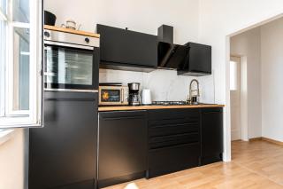 Convenient 3-BR Apartment 15 Min to Landstraße Hub - 6