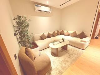 Three Master Bedroom Apartment Adjacent to University and Train - 2