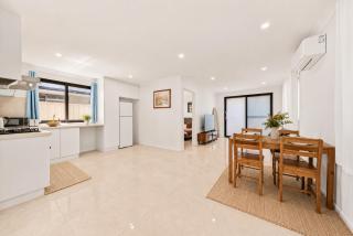 Aurora Airport House-Free Parking, Easy Transit nr Optus Stadium, casino, shopping center - 3