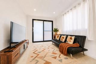 Aurora Airport House-Free Parking, Easy Transit nr Optus Stadium, casino, shopping center - 6