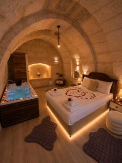 novela in stone house - 8