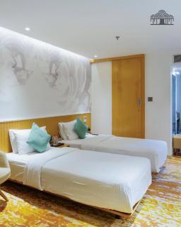 The Atlantiis Suites Nr Vishwanath Temple - 9