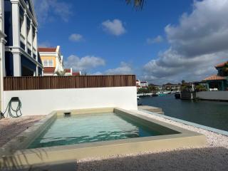 Lagoon Lounge - Waterfront villa with private pool - 6