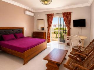 Private AC Room in Dakar Ouakam with Private Bathroom and Balcony - 0