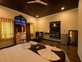 Palm Escape Beach Resort - 4