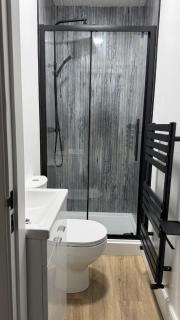 2 Bedroom Flat - 9